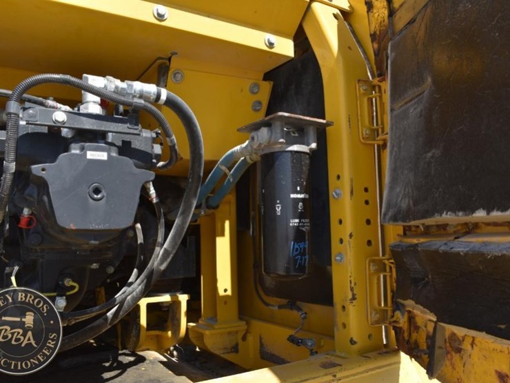 2023-komatsu-pc360-lc-11-image-15
