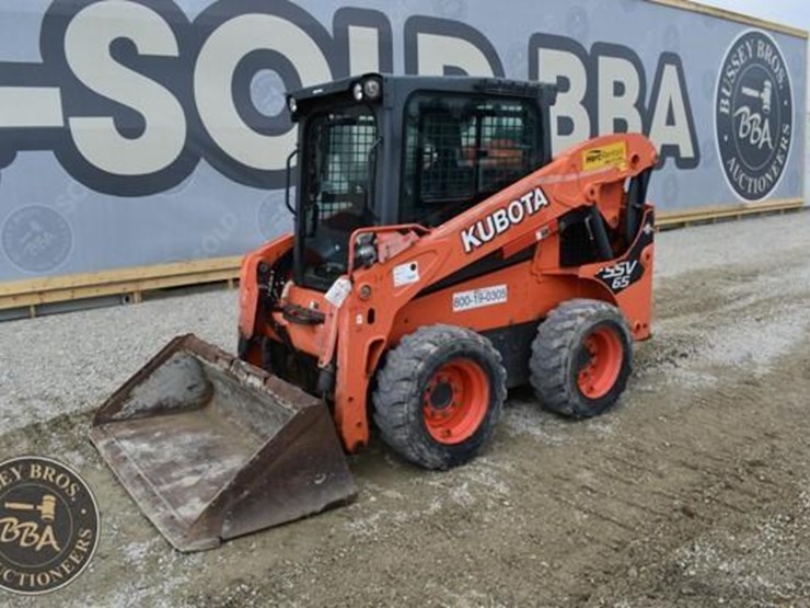 2017-kubota-ssv65-image-3