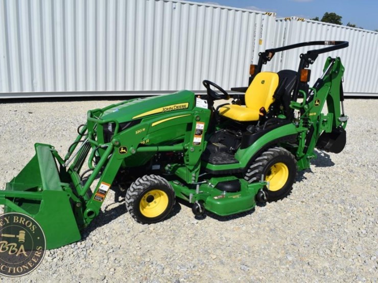 2022-john-deere-1025r-image-1