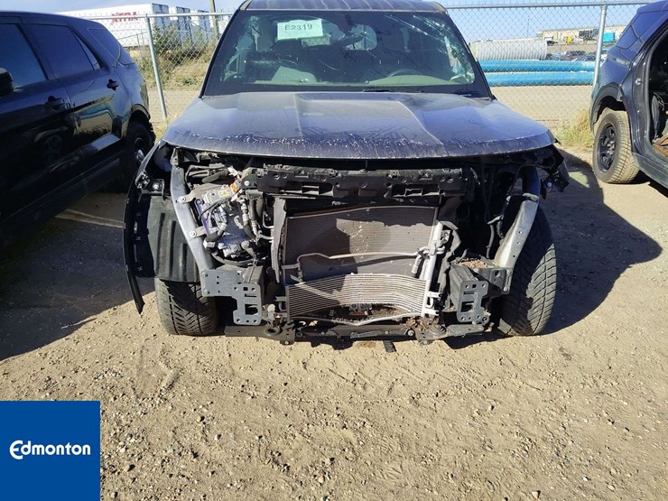 2022-ford-explorer-image-37