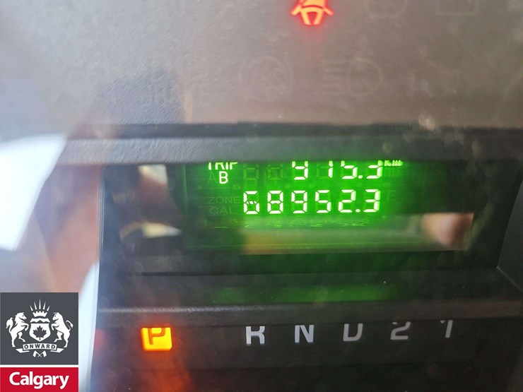 2012-ford-cargo-image-6