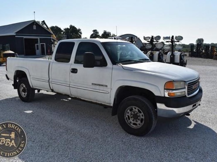 2002-gmc-sierra-2500hd-image-18
