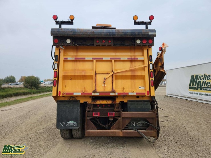 2016-international-workstar-7600-image-21