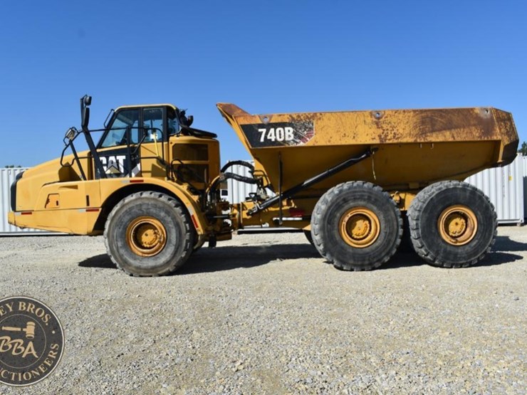 2012-caterpillar-740b-image-30
