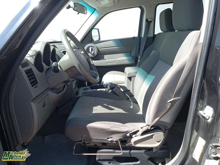 2008-dodge-nitro-image-10