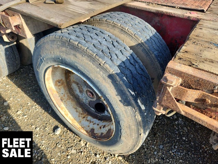 2008-manac-tri/a-step-deck-trailer-image-22