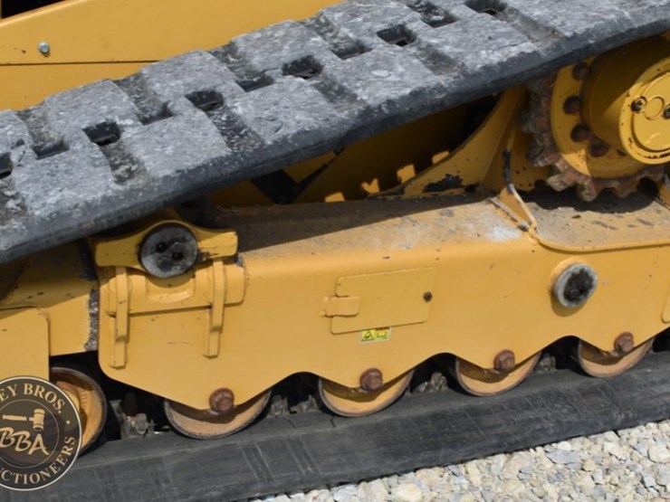 2020-caterpillar-299d3-image-29