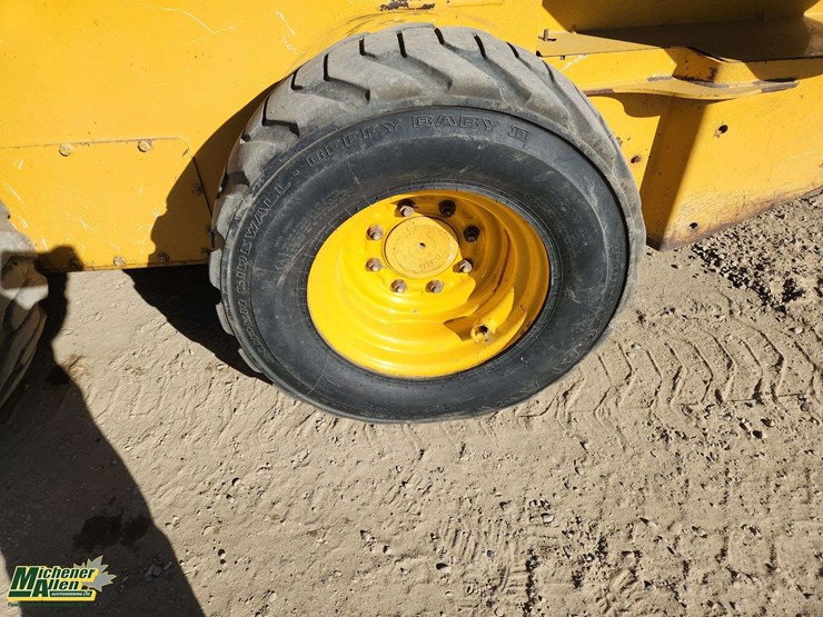 deere-326e-image-29