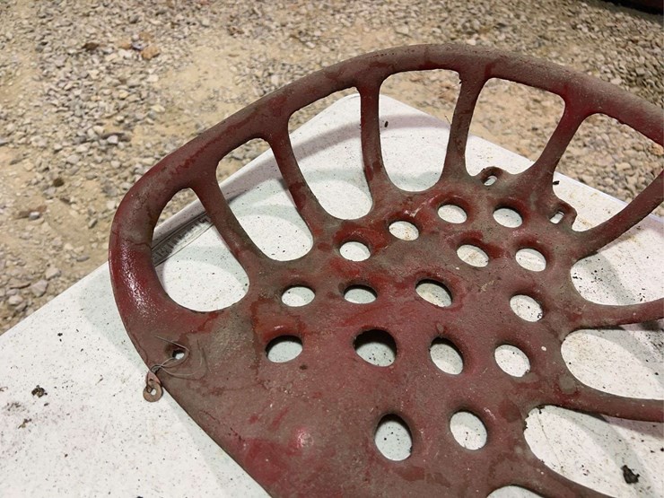 (3)-cast-iron-seats-image-3