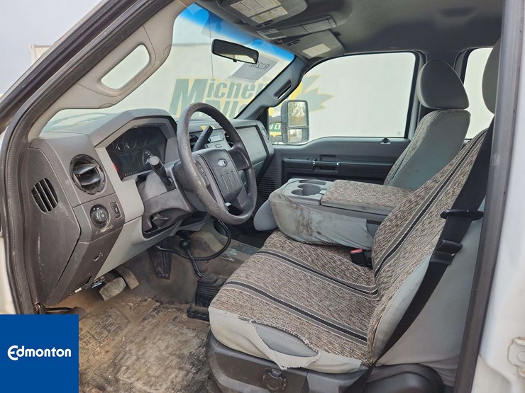 2012-ford-f550-image-11