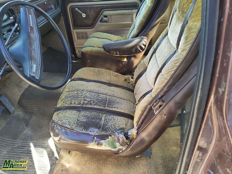 1979-ford-f350-xlt-lariat-image-6