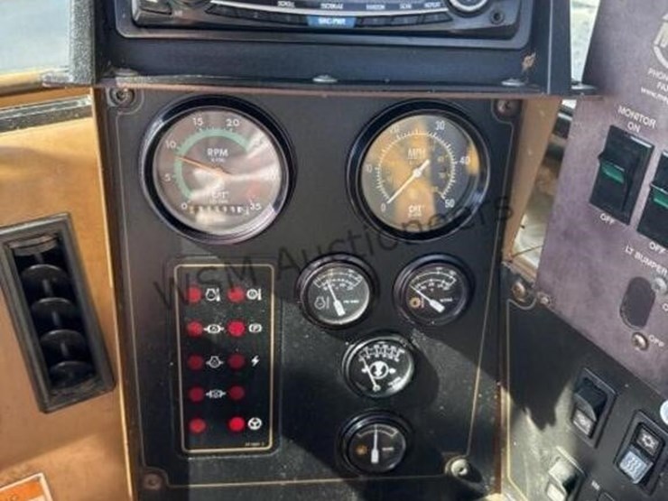 2007-caterpillar-613c-image-42