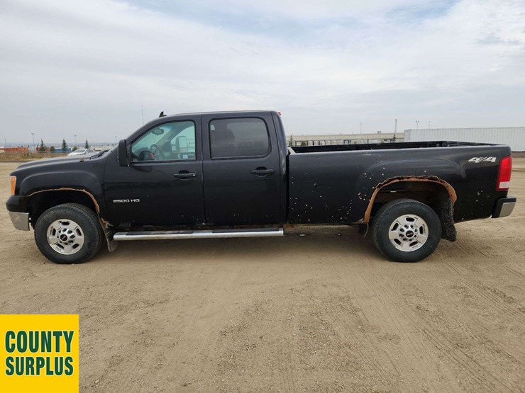 2013-gmc-sierra-2500hd-image-24