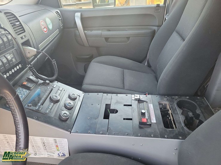 2013-chevrolet-silverado-3500hd-image-21