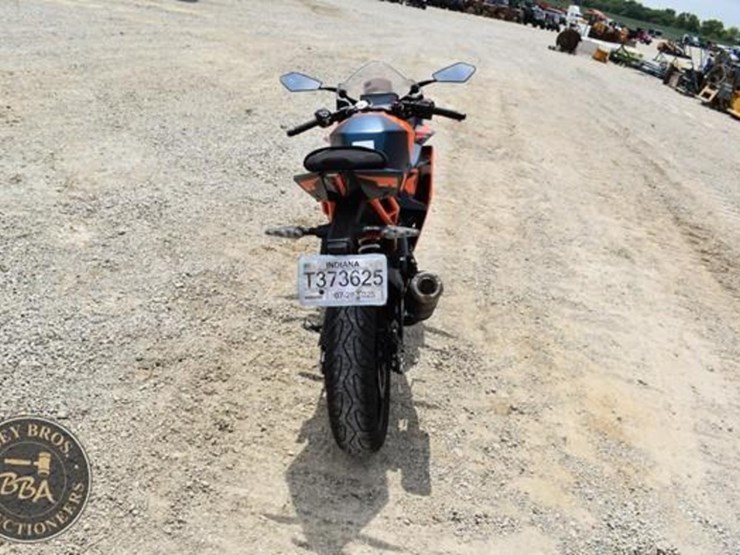 2024-ktm-rc390-37974-image-4