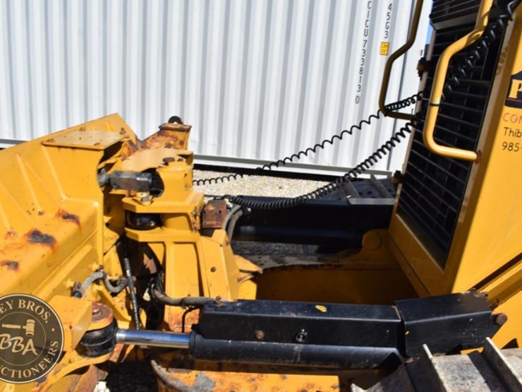 2020-caterpillar-d6n-lgp-image-38