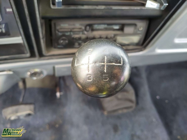 1975-ford-f350-image-9