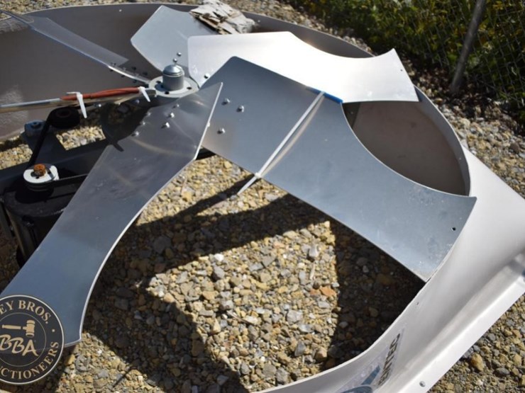 ventec-72in-barn-fan-37965-image-6