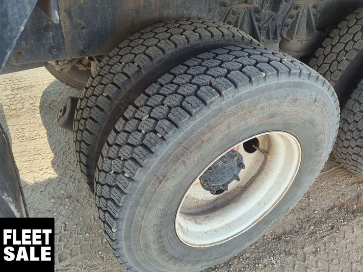 2000-kenworth-t800-image-36