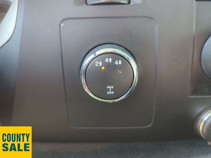 2012-chevrolet-silverado-3500hd-image-15