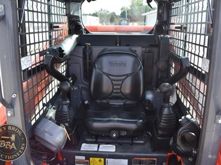 2020-kubota-ssv65-image-40