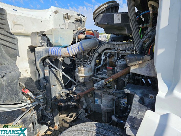 2019-peterbilt-579-image-46