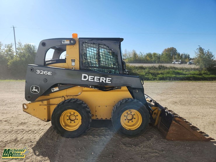 deere-326e-image-22