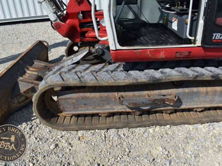 2018-takeuchi-tb290-image-27
