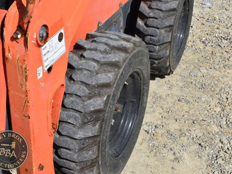 2017-kubota-ssv65-image-70
