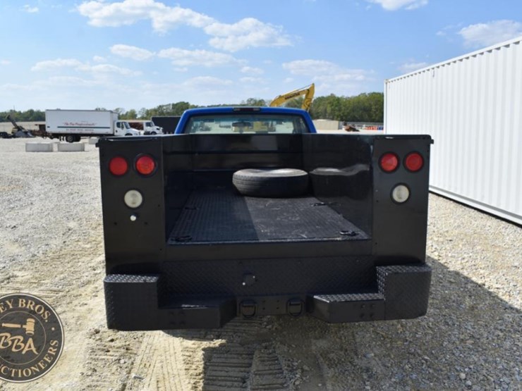 2000-chevrolet-3500-image-11