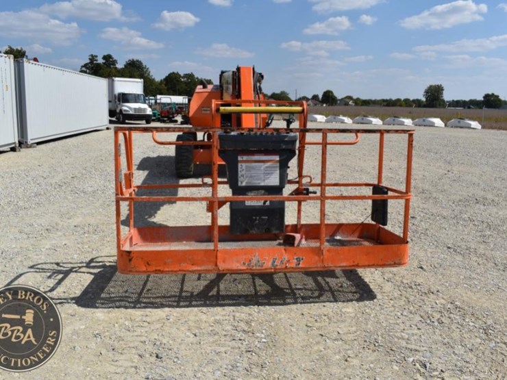 2006-jlg-660sj-image-9