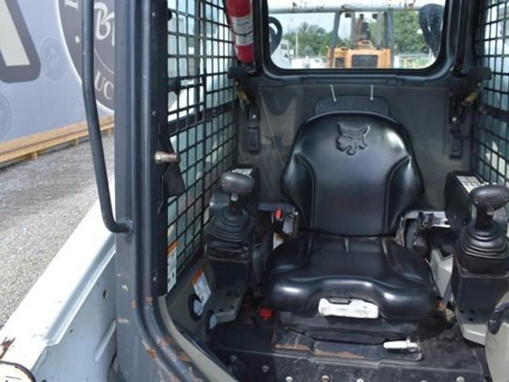 2017-bobcat-s570-image-47