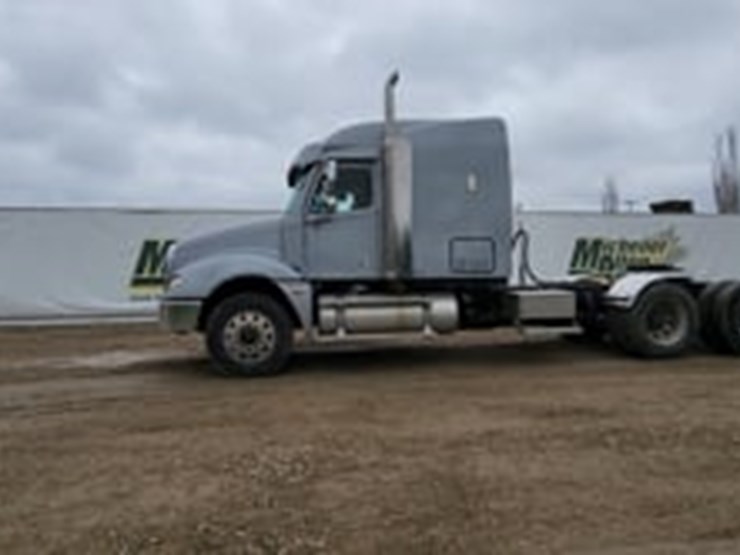 2006-freightliner-columbia-120-image-5