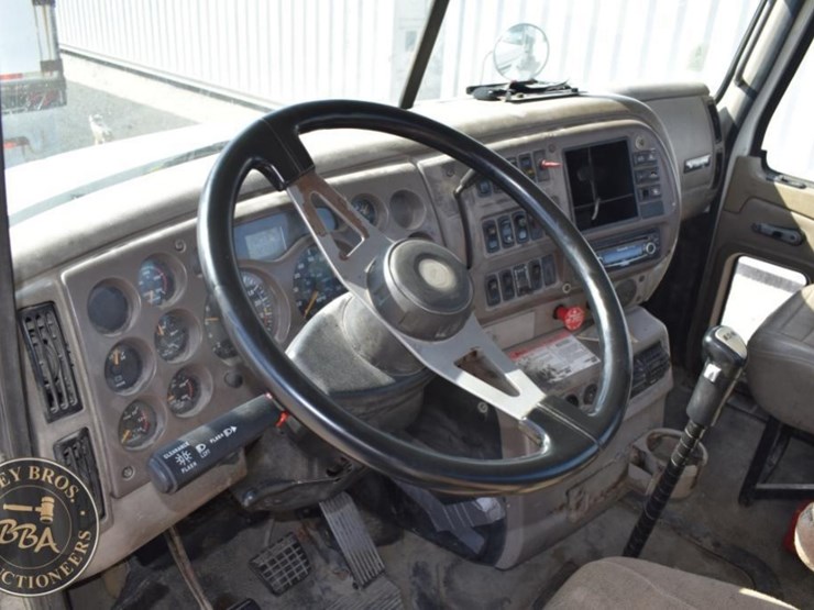 1999-mack-vision-38024-image-11