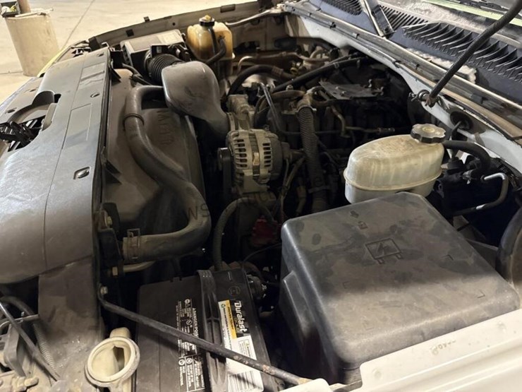 2006-chevrolet-silverado-2500hd-image-13