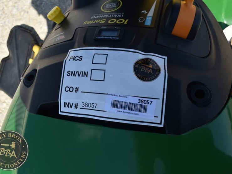 john-deere-e180-image-20