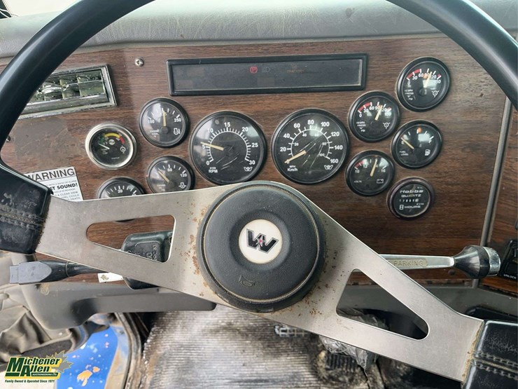 2001-western-star-5800-image-10