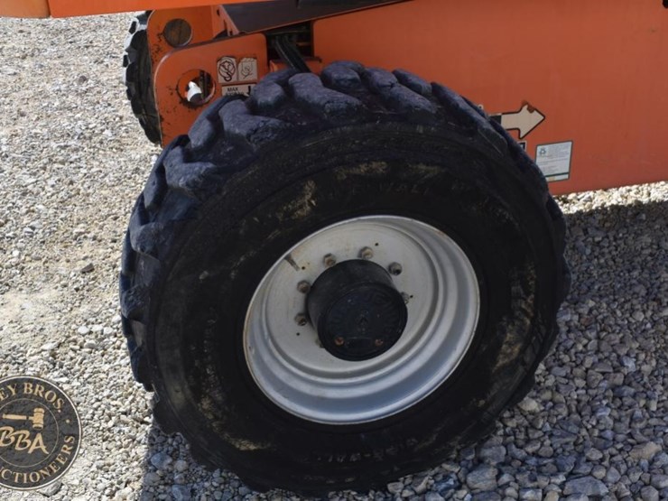 2007-jlg-600s-image-30