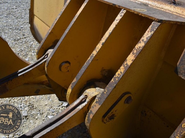 2014-caterpillar-982m-image-73