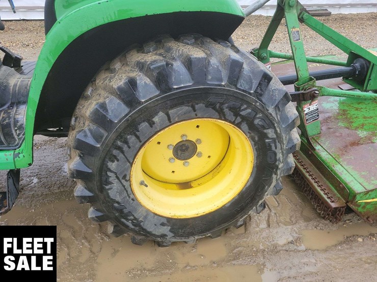 2000-john-deere-4400-image-22