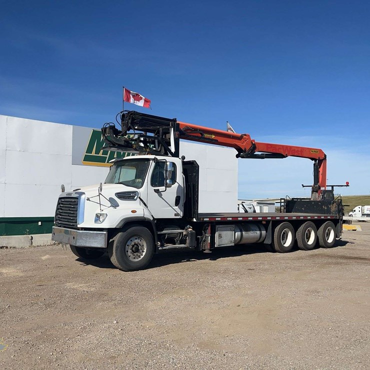 2017 FREIGHTLINER 114SD