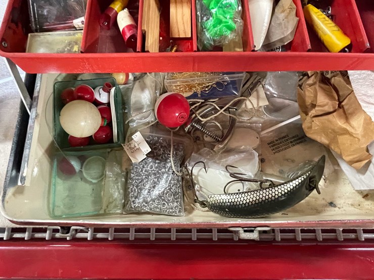 #3105-•-vintage-tackle-box-&-lures-(t14)-image-4