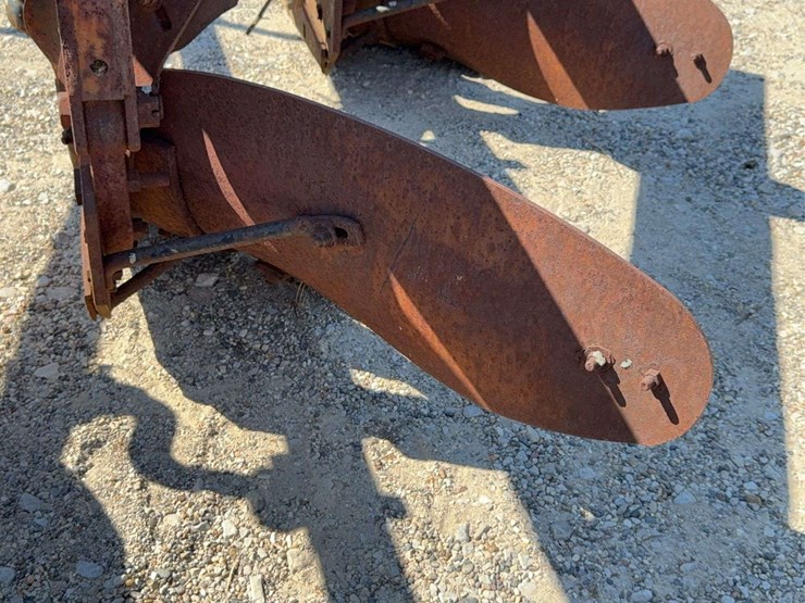 4-bottom-plow-image-16