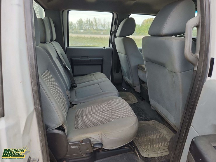 2014-ford-f550-image-21
