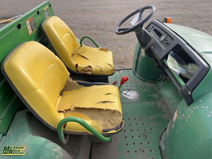 john-deere-gator-image-14