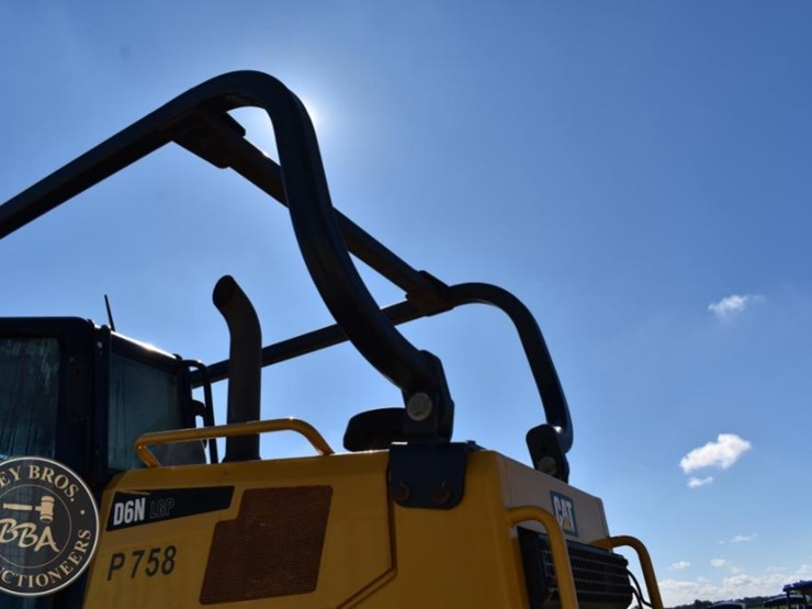 2020-caterpillar-d6n-lgp-image-52