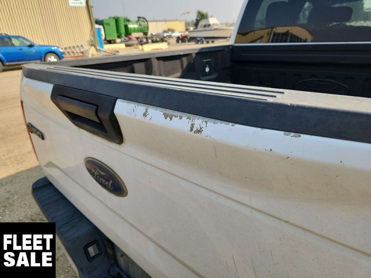 2017-ford-f150-image-32