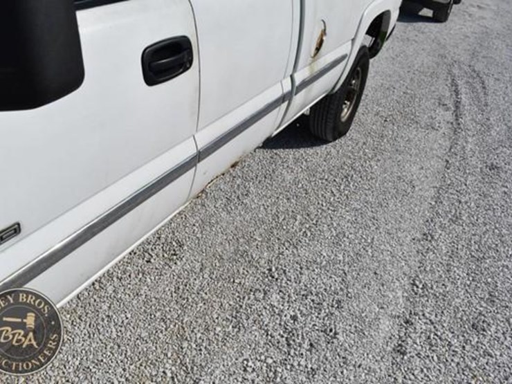 2002-gmc-sierra-2500hd-image-22