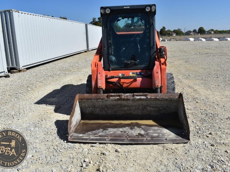 2017-kubota-ssv65-image-69