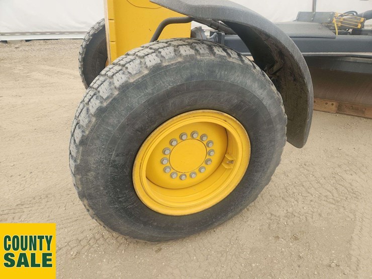 2019-deere-872g-image-8